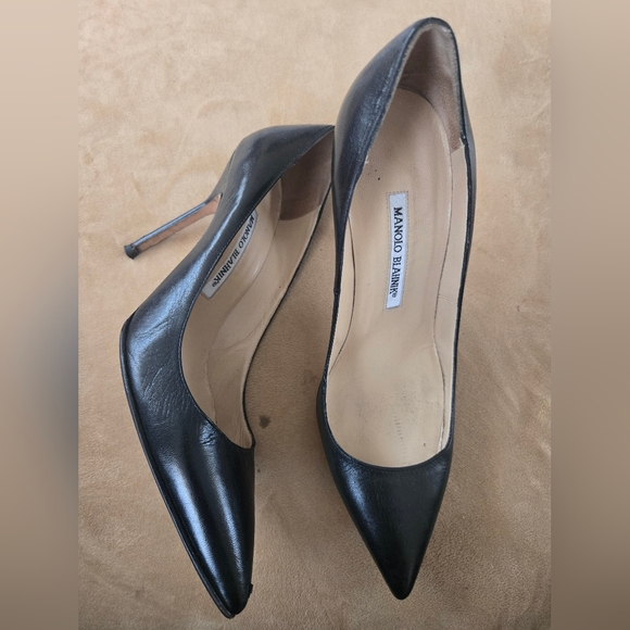 MANOLO BLAHNIK Black Leather, 4” Stiletto Heel, Size 39 Or 9 With 2 Dust Bags - Picture 3 of 7